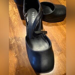Torrid Black Platform 4” Heels